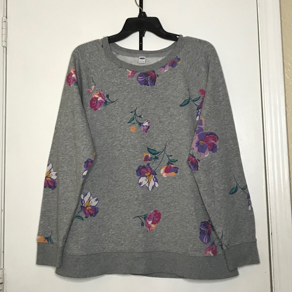 Light grey flower long sleeve tee